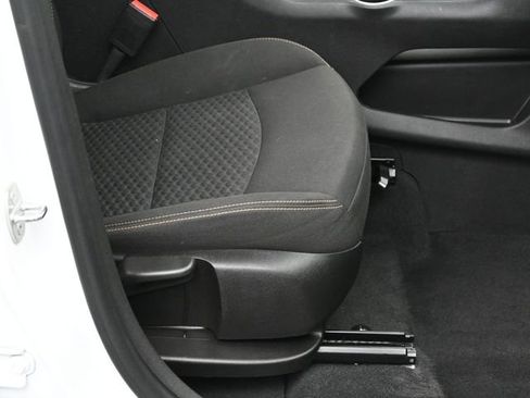 Used 2021 GMC Terrain SLE w/ Elevation Edition image 14