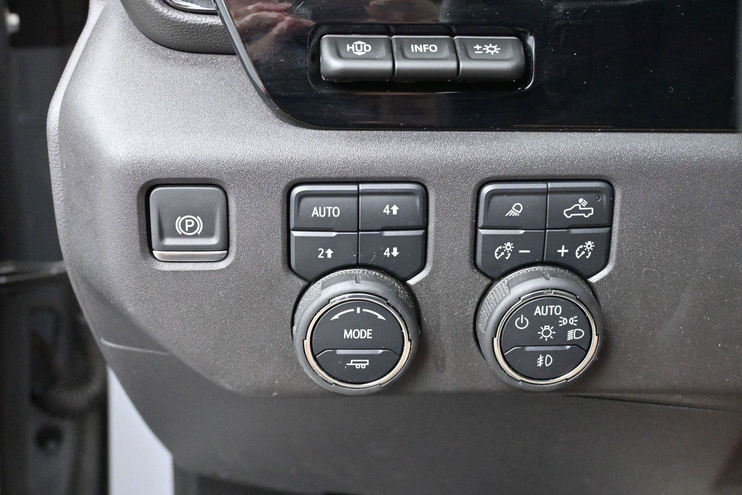 Used 2024 Chevrolet Silverado 1500 ZR2 w/ Technology Package AWD/4WD image 26
