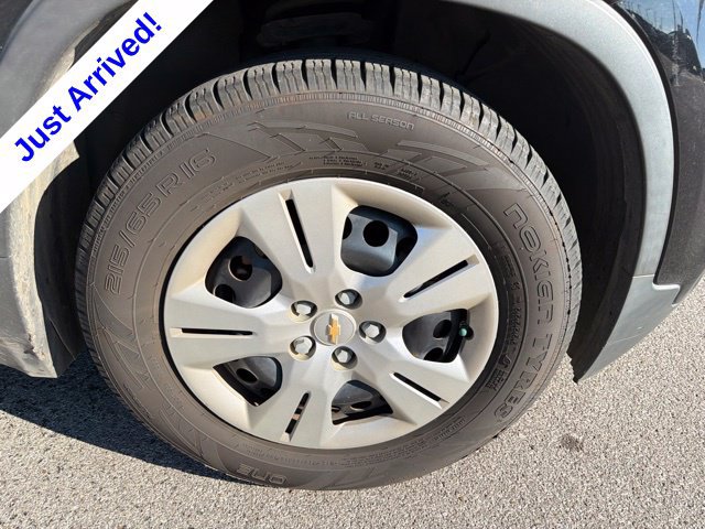 Used 2017 Chevrolet Trax LS FWD image 18