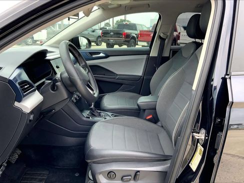 Used 2022 Volkswagen Taos SE AWD/4WD image 8