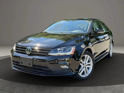 Used 2017 Volkswagen Jetta SEL FWD image 1