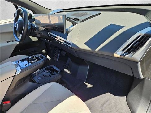 Used 2024 BMW iX xDrive50 w/ Sport Package AWD/4WD image 21