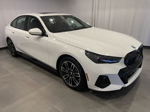 New 2026 BMW 530i xDrive AWD/4WD image 3