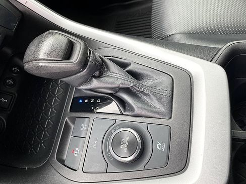 Certified 2022 Toyota RAV4 XLE AWD/4WD image 18