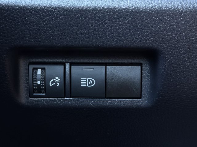 Used 2024 Toyota RAV4 LE FWD image 22