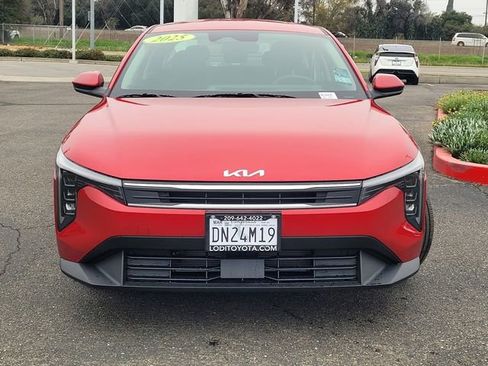 Used 2025 Kia K4 LXS image 2