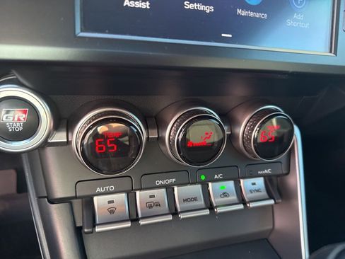 Used 2023 Toyota GR86 w/ ALL Weather Mat Package (TMS) image 26