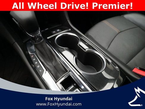 Used 2023 Chevrolet Equinox Premier AWD/4WD image 17