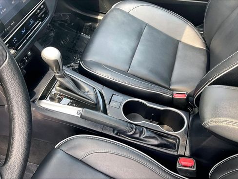 Used 2017 Toyota Corolla XLE FWD image 22