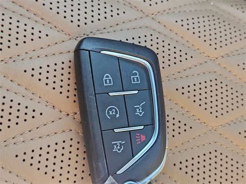 Used 2024 Cadillac Escalade Sport w/ LPO, ONYX Package image 37