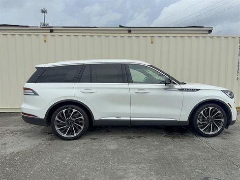 Used 2020 Lincoln Aviator Reserve w/ Equipment Group 201A RWD image 2