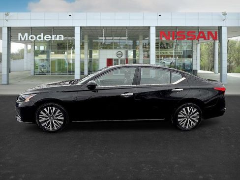 Certified 2023 Nissan Altima 2.5 SV image 2