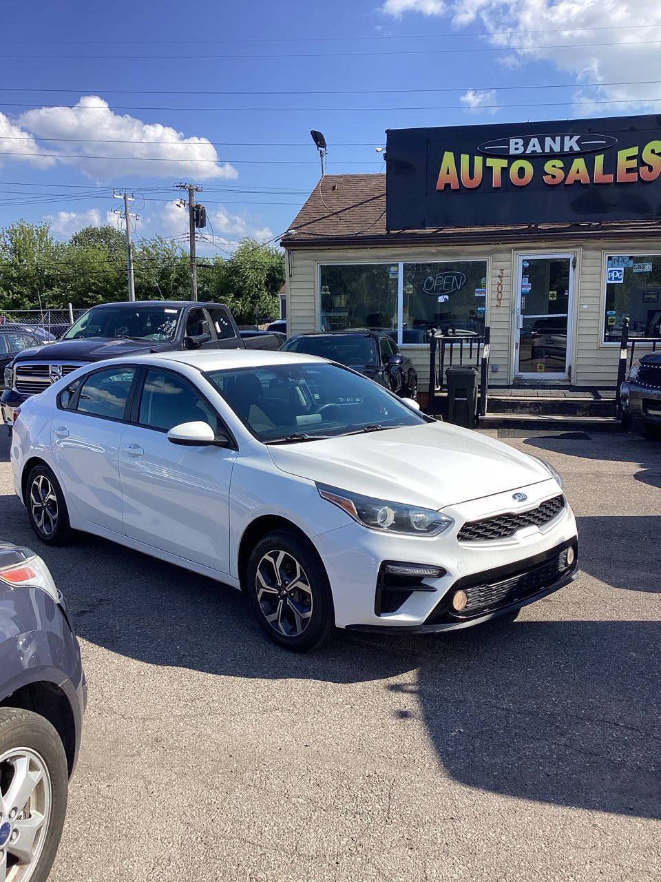 Used 2020 Kia Forte LXS FWD image 1