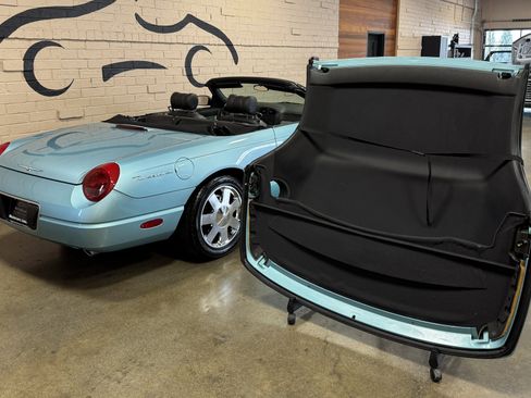 Used 2002 Ford Thunderbird image 31