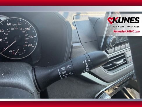 Used 2025 Nissan Altima 2.5 SV image 13