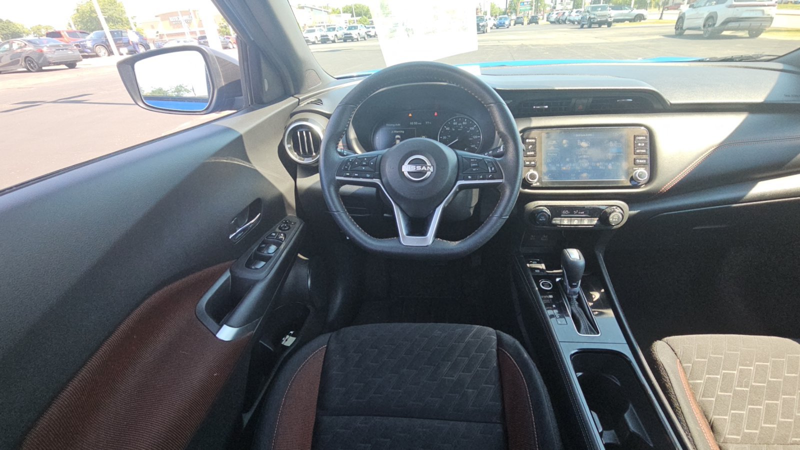 Used 2023 Nissan Kicks SR FWD image 9