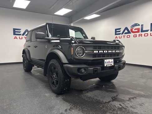 Used 2023 Ford Bronco Black Diamond image 2