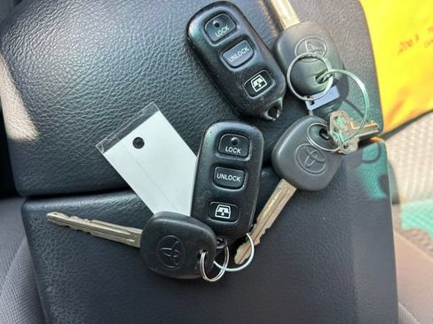 Used 2007 Toyota 4Runner SR5 RWD image 16