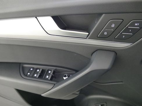 Used 2025 Audi Q5 2.0T Premium AWD/4WD image 28