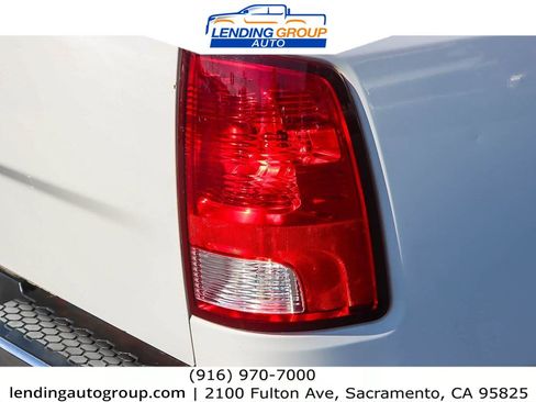 Used 2017 RAM 1500 Classic SLT image 8