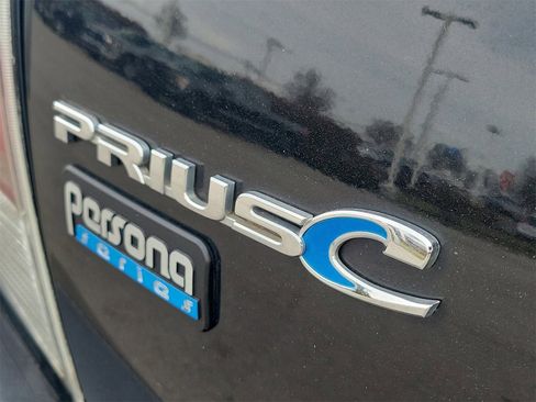 Used 2016 Toyota Prius C Four image 8