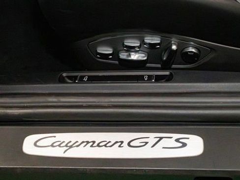Used 2022 Porsche 718 Cayman GT4 image 14