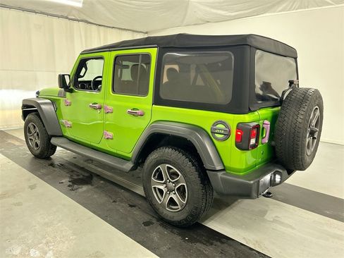 Used 2018 Jeep Wrangler Unlimited Sport S image 7