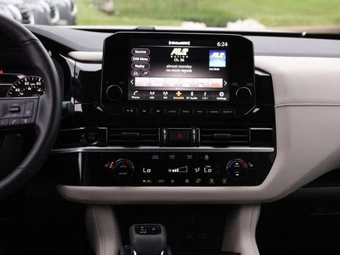 Certified 2025 Nissan Pathfinder SL AWD/4WD image 27