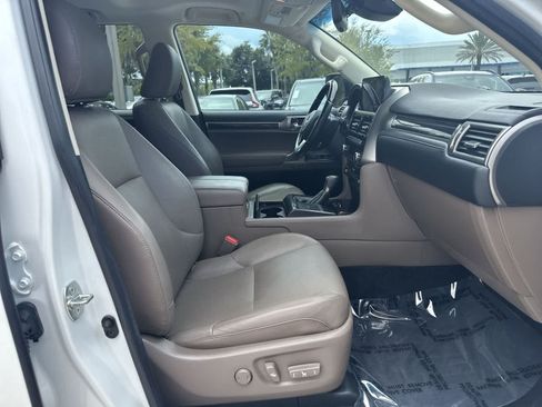 Used 2023 Lexus GX 460 Luxury AWD/4WD image 17