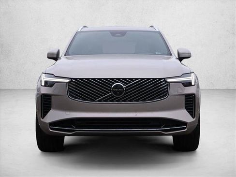 Used 2025 Volvo XC90 B5 Ultra w/ Protection Package Premier AWD/4WD image 2