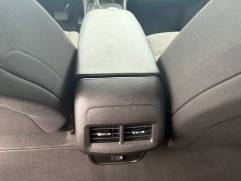 Used 2022 Chevrolet Equinox LT FWD image 21