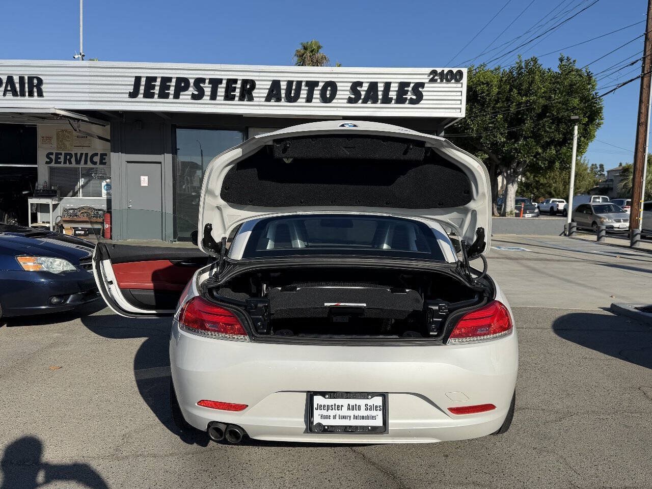 Used 2014 BMW Z4 sDrive28i w/ Technology Package RWD image 16