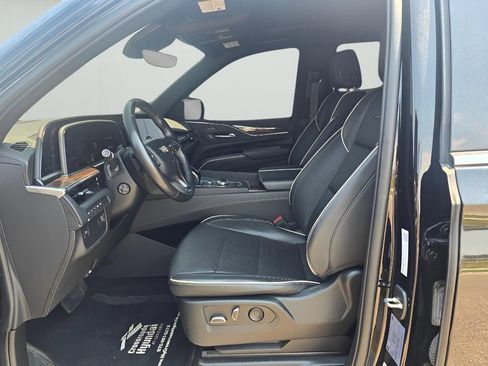 Used 2023 Cadillac Escalade Premium Luxury AWD/4WD image 10