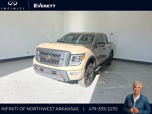 Used 2021 Nissan Titan PRO-4X w/ Pro-4x Convenience Package image 1