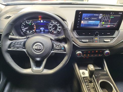 Used 2023 Nissan Altima 2.5 SV w/ SV Premium Package FWD image 22