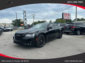 Used 2019 Chrysler 300 S w/ 300S Premium Group image 1