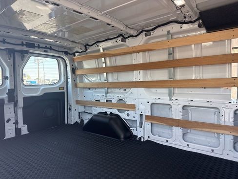 Used 2025 Ford Transit 250 Low Roof w/ Exterior Upgrade Package RWD image 6