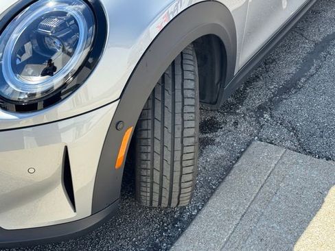 Used 2024 MINI Cooper SE image 13