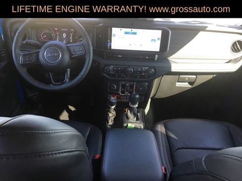 Used 2024 Jeep Gladiator Rubicon w/ Technology Group AWD/4WD image 19