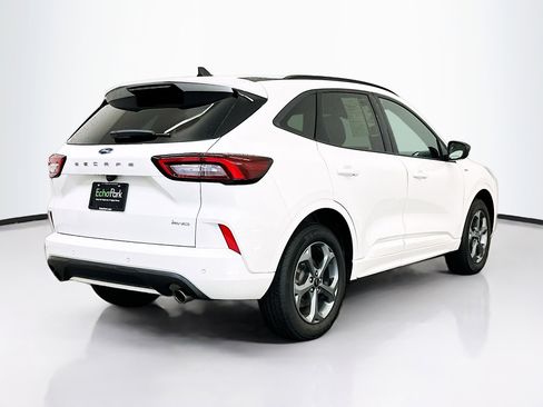 Used 2024 Ford Escape ST-Line w/ Tech Pack #1 AWD/4WD image 9