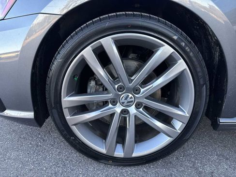 Used 2018 Volkswagen Passat 2.0T R-Line image 12