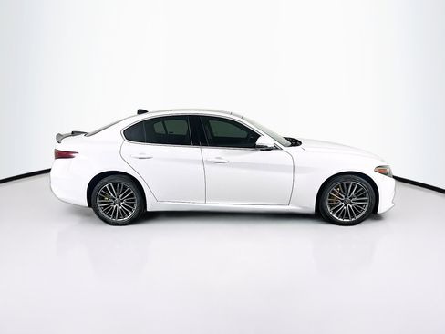 Used 2019 Alfa Romeo Giulia Ti w/ Quick Order Package 22X Lusso image 10