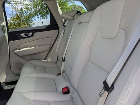 Used 2024 Volvo XC60 B5 Plus w/ Protection Package Premier AWD/4WD image 15