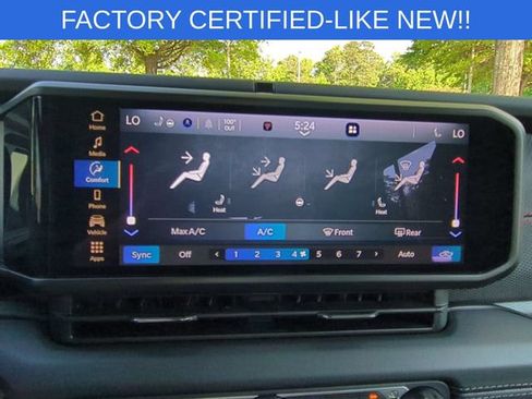 Certified 2025 Jeep Gladiator Rubicon w/ Convenience Group AWD/4WD image 23