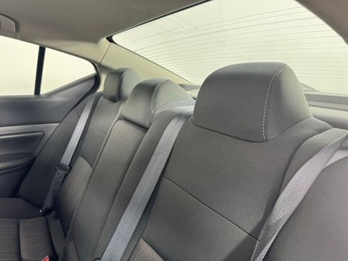 Used 2024 Nissan Altima 2.5 SV image 19