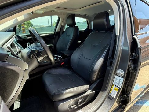 Used 2015 Ford Fusion Titanium FWD image 10