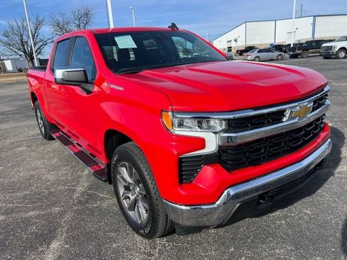 Used 2023 Chevrolet Silverado 1500 LT w/ Protection Package AWD/4WD image 3