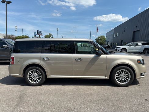 Used 2018 Ford Flex SEL w/ Equipment Group 202A AWD/4WD image 2