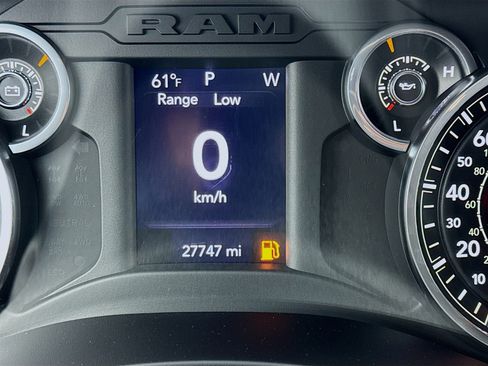 Used 2022 RAM 2500 Tradesman w/ Chrome Appearance Group image 8