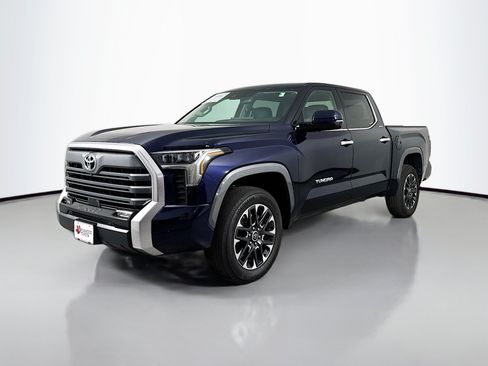 Used 2023 Toyota Tundra Limited AWD/4WD image 3